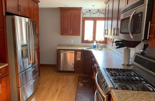 Portage Casa | Newly Renovated with Finished Basement