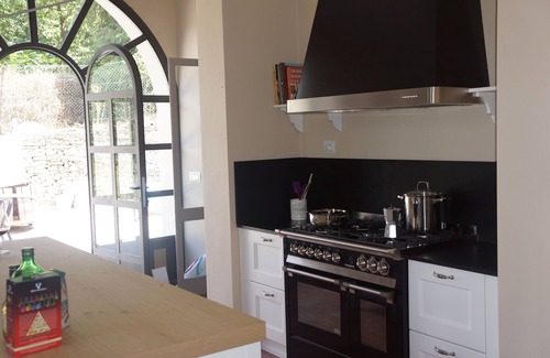 Castiglione Tinella Otro | Casa rural de lujo tradicional restaurada del siglo XIX con piscina. Se adapta a grupos grandes.