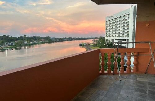 Kampung Surabaya Apartamento | Newly Riverbank suites 408