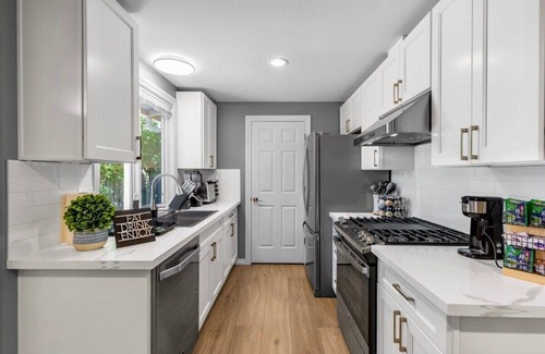 South Juanita Casa | Newly Updated 1F Kirkland House w/ AC| Min to I405