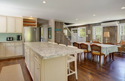 Brewster Casa | Familia recientemente Actualizado 5BR / 2BA 2500Sqft Very Private Home, Wi-Fi y aire Conditioned!