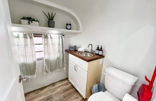 Grand Junction Casa | Newly updated Airstream with modern amenities on the bank of the Colorado River.