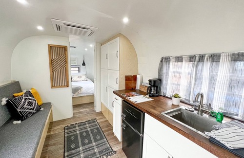 Grand Junction Casa | Newly updated Airstream with modern amenities on the bank of the Colorado River.