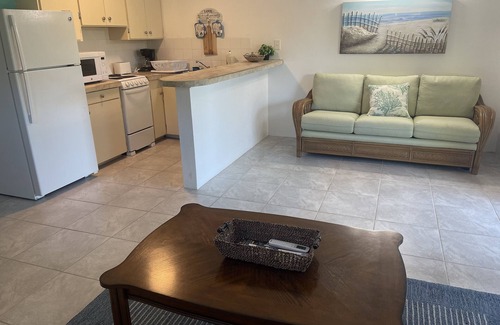 Sion Farm Apartamento | Newly updated Deluxe King Bed and memory foam mattress!!