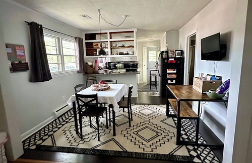 Clemson Casa | Newly Updated, Fully Furnished 3 BR 2 BA Home… <2 miles to Clemson University!