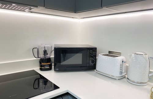 Great Linford Apartamento | Newpointe Luxury Serviced Apartment at the Atrium