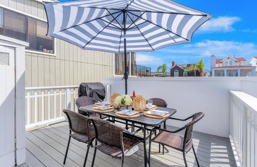 West Newport Casa | Newport Beach Cottage B