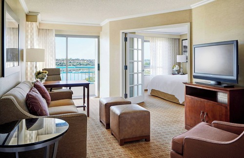 Santa Ana Heights Hotel | Newport Beach Marriott Bayview