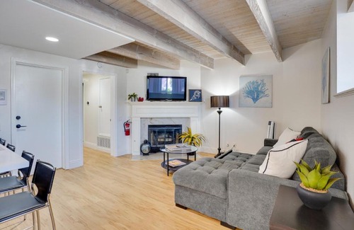 Balboa Peninsula Casa | Newport Beach Vacation Rental Near Beach and Pier