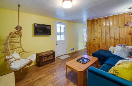 Newport Casa | Newport Cabin on Diamond Lake with Private Boat Dock
