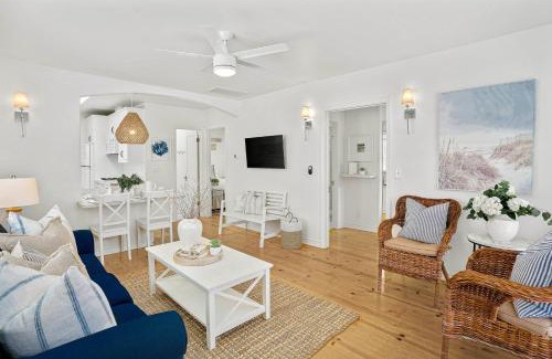 West Newport Casa | Newport Cottages A & B