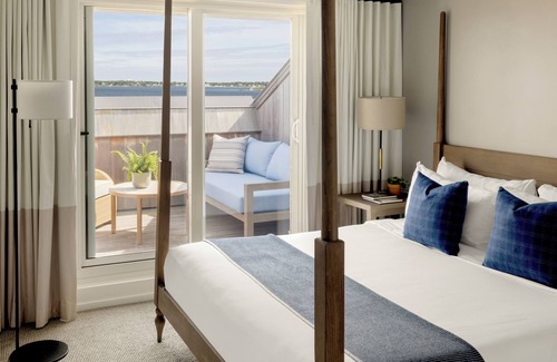 Goat Island Hotel | Newport Harbor Island Resort