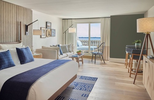 Goat Island Hotel | Newport Harbor Island Resort