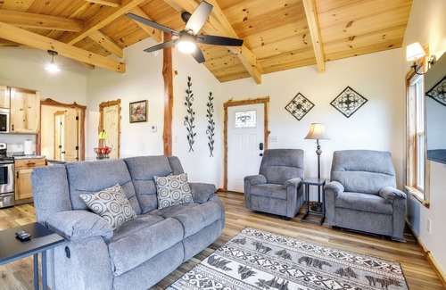 Newport Casa | Newport Retreat: 12 Mi to Great Smoky Mountains!
