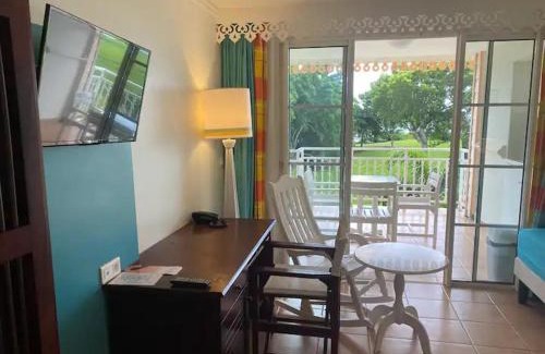 Gros Raisins Apartamento | News CleEnMain-Studio Babzou plus cadeau - Vue mer-Piscine-Jacuzzi-Plage-Bar