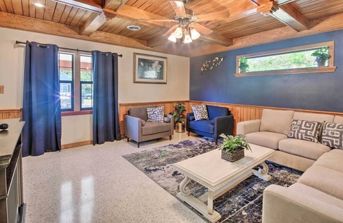 Newton Casa | Newton Home Away From Home in Rural Setting!
