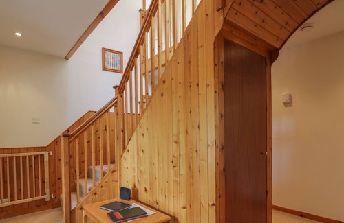 Forres Casa | NEWTON OF DALVEY FARMHOUSE, pet friendly, with open fire in Forres