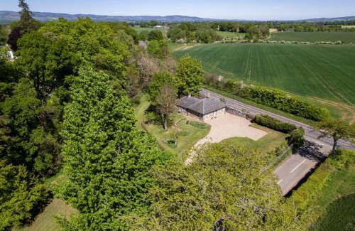 Brechin Casa | Newtonmill House - Tranquillity in Rural Angus