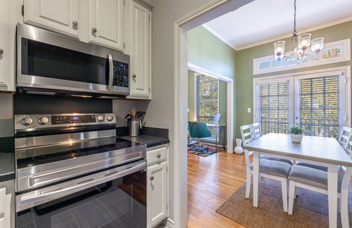 Oak Lawn Condominio | Newtons Energy: 1-Bedroom Modern Nest