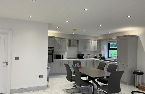 Newry Casa | Newtown House