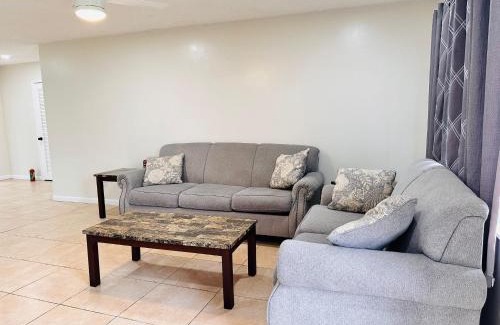 Port Saint Lucie Casa | Next Door