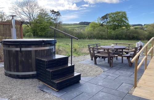 Llandysul Cabina | Next Level Glamping in West Wales