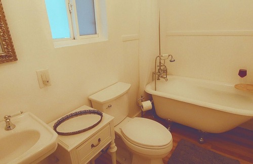Foster Heights Casa | Next to 12th and Chicon - East Austin