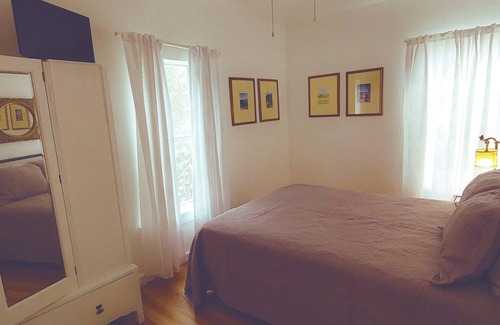 Foster Heights Casa | Next to 12th and Chicon - East Austin