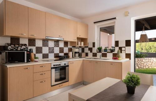 Archangelos Villa | Next to Haraki beach , taverns bars & 10 to Lindos