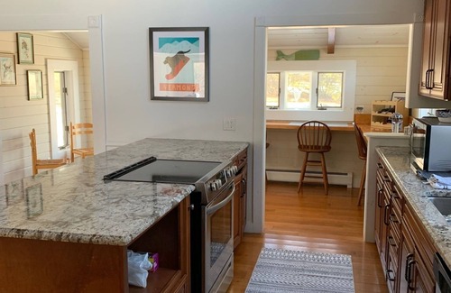 Manchester Casa | Next to Hildene. Walk to Equinox Pond.