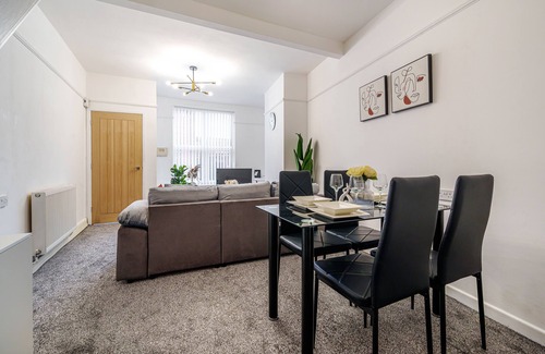Liverpool Casa | Next to Liverpool station stadium city