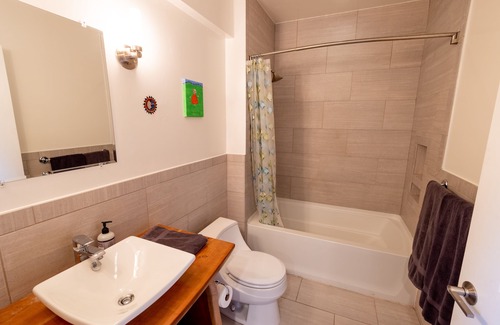 Ojai Casa | Next to Matilija Creek, swimming holes, hot springs, 10 minutes to DT Ojai!