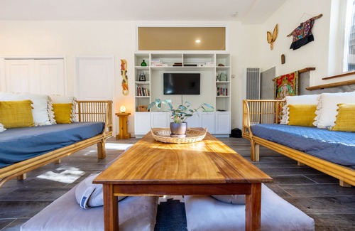 Ojai Casa | Next to Matilija Creek, swimming holes, hot springs, 10 minutes to DT Ojai!