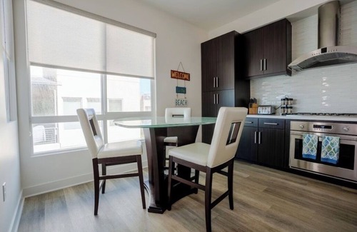 Imperial Beach Condominio | Next to the pier! Pet-friendly! Beach You To It - New Listing