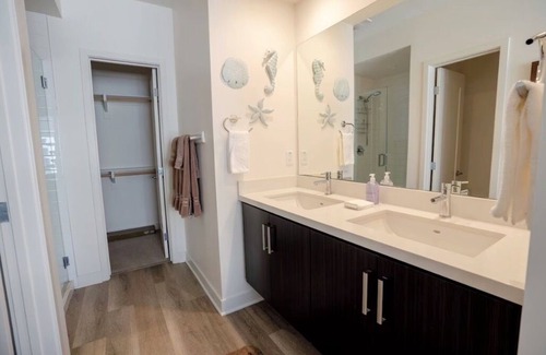 Imperial Beach Condominio | Next to the pier! Pet-friendly! Beach You To It - New Listing