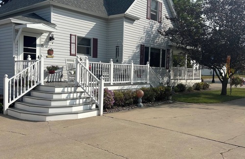 Pound Casa | NFL Draft Charming 4 bedroom House small town appeal Pound 35 min. from Stadium
