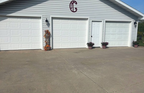 Pound Casa | NFL Draft Charming 4 bedroom House small town appeal Pound 35 min. from Stadium