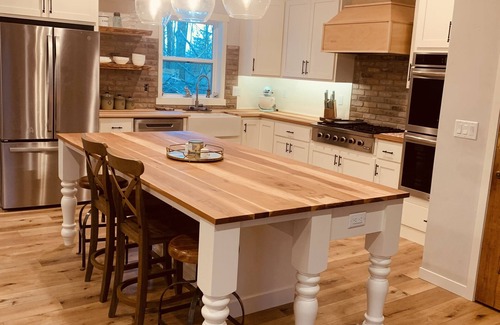 Oshkosh Casa | NFL Draft rental secluded country home 46 miles from away from Lambeau Field.
