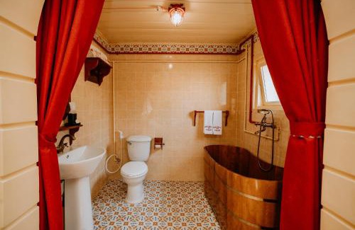 Da Lat Hotel | Ngôi Làng Cổ 77 Hoàng Diệu