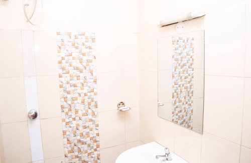 Ngara Hotel | Ngara Riverside Hotel