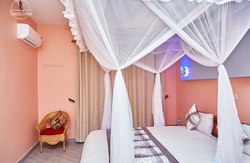 Mto wa Mbu Cama Y Desayuno | Ngare Lodge