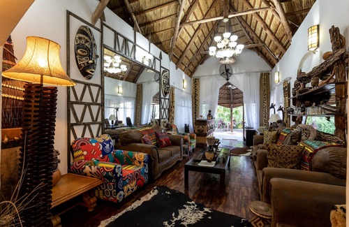 Livingstone Cabina | Ngoma Zanga Lodge