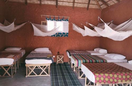 Mar Lodj Casa | Nguel du Saloum - Chez Abdou et Mar