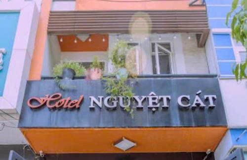 Korean Industrial Zone Hotel | Nguyệt Cát