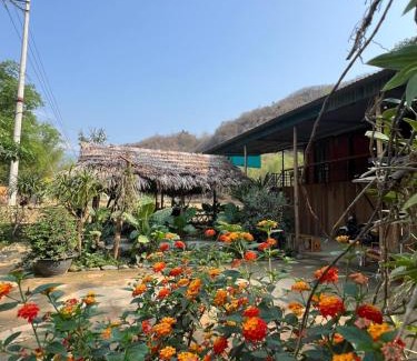 Chieng Chau Casa | NHÀ CỦA CHI - HOMESTAY FOOD & COFFEE