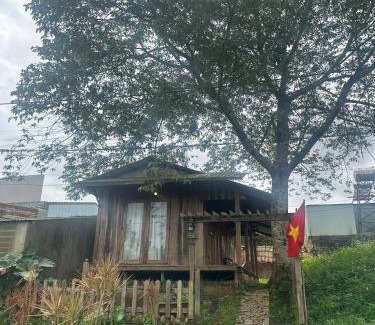Kon Plong Chalet De Esquí | Nhà Gỗ Măng Đen