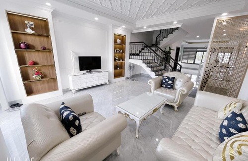 Huong Thuy Villa | Nhà Minh Homestay