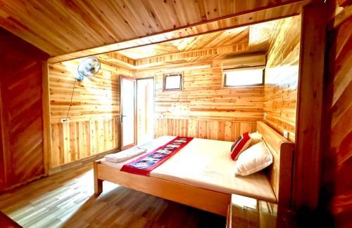 Bac Ha Casa | Nhà sàn Mây Trắng - Nhà sàn mới dựng còn thơm mùi gỗ