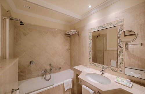 Caltagirone Hotel | NH Caltagirone Villa San Mauro