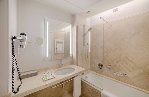 Quartiere XIII Aurelio Hotel | NH Roma Villa Carpegna